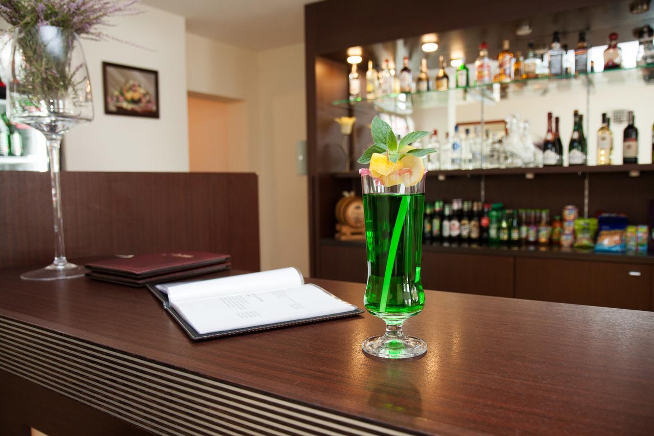Zacisze Hotel Ulan Buitenkant foto