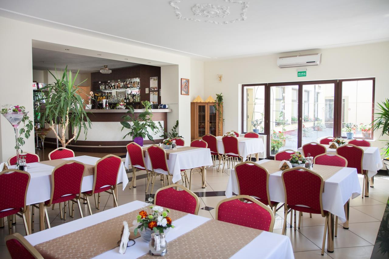 Zacisze Hotel Ulan Buitenkant foto